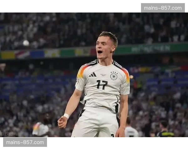 勒沃库森中场节奏掌控出色,维尔茨前场活动威胁大 勒沃库森中场节奏掌控出色,维尔茨前场活动威胁大